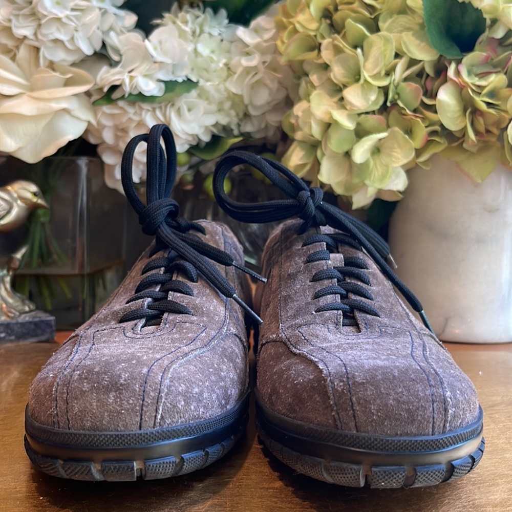 Prada Calzature Brown Suede America’s Cup Trainer Sneakers - Picture 5 of 16
